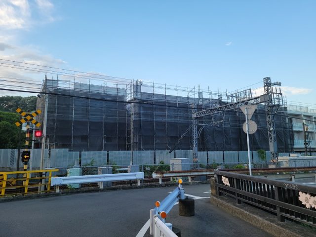 読売ランド前駅　9月入居に向けて頑張ってます。
