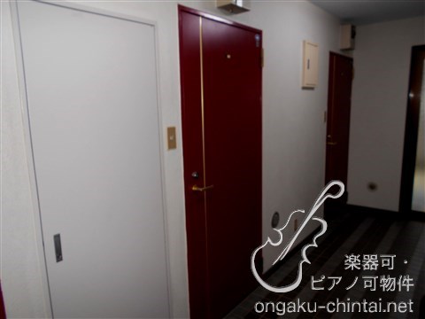 メゾンアヤキ 7:00～23:00演奏可 桐朋学園大学 玄関