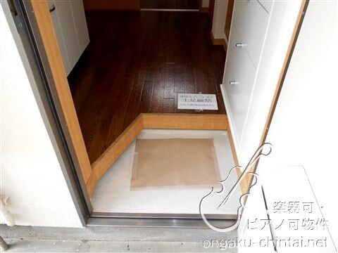 フラットM3　09:00～21:00演奏可　武蔵野音楽大学　日本大学芸術学部 玄関