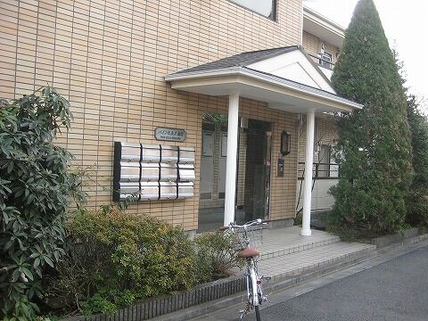 パインヒルズ 8:00～22:00演奏可 桐朋学園大学 エントランス
