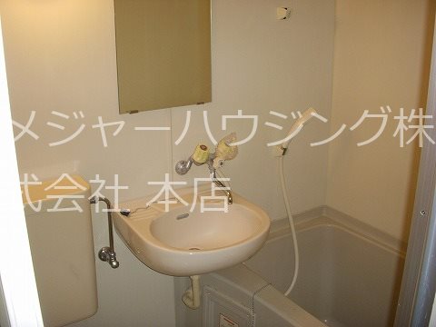 第三慶友ビル 9:00～20:30演奏可　洗足学園音楽大学 風呂画像