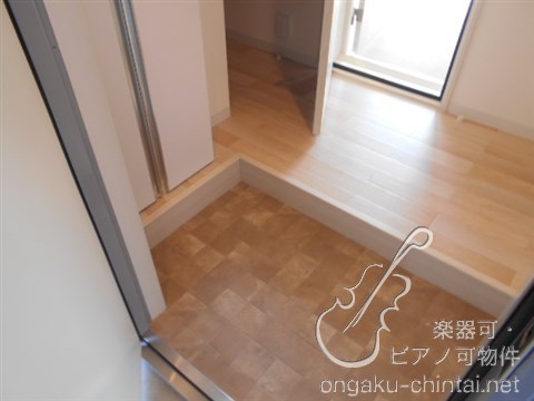 グランジット根岸ラシクラス　 24時間演奏可　東京藝術大学　上野学園大学 玄関