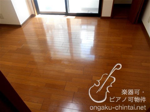 メゾンミモザ　10：00～21：00　アップライトピアノのみ演奏可 東京芸術大学　上野学園大学 ベッドルーム