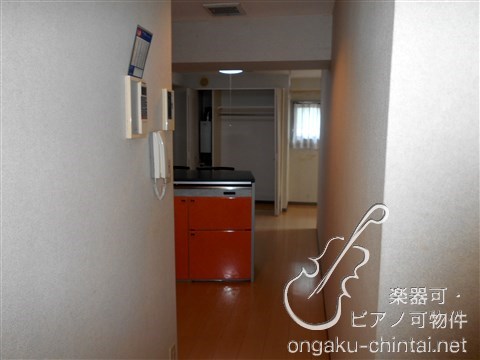 ベルソーネ目白　9:00～21:00演奏可　地下に防音スタジオ5室完備（24時間利用可） 玄関