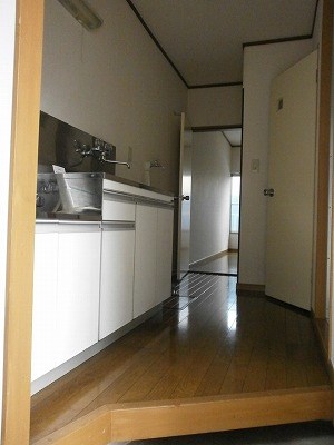 武蔵野グリーンハウス 9:00～21:00演奏可　武蔵野音楽大学　日本大学芸術学部 玄関