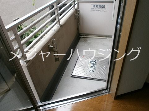 アリア本郷  08:00～23:00演奏可 東京藝術大学　上野学園大学 ベランダ