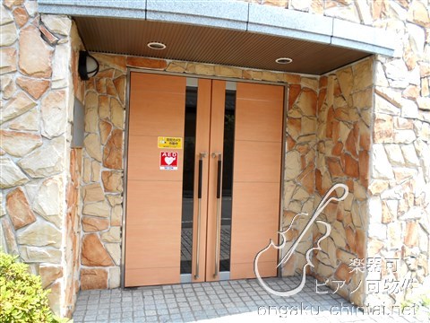 ＵＰＲ桜木　１０：００～２２：００まで演奏可　　 エントランス
