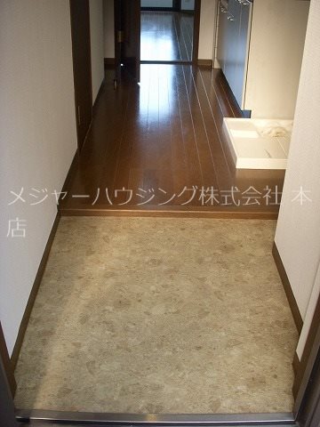 MOE笹塚  08:00～23:00 演奏可　京王線　笹塚駅　桐朋学園大学 玄関