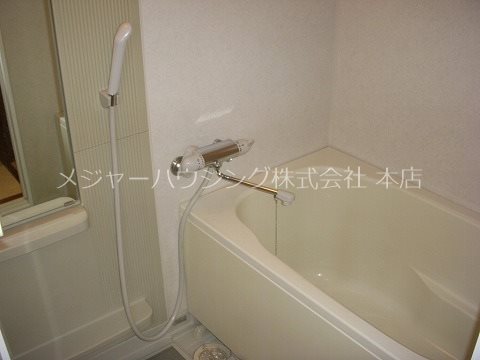 MOE笹塚  08:00～23:00 演奏可　京王線　笹塚駅　桐朋学園大学 風呂画像