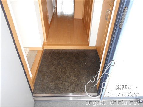 アップルヴィレッジ　9:00～20：00演奏可 武蔵野音楽大学　日本大学芸術学部 玄関