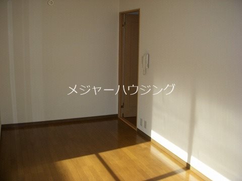 ピアチェーレ三鷹 8:00から23：00演奏可　総武線各駅停車始発駅 別タイプ