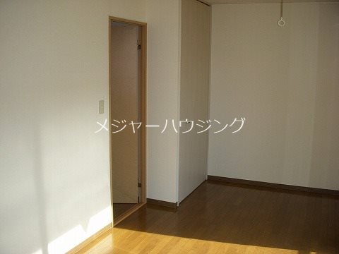 ピアチェーレ三鷹 8:00から23：00演奏可　総武線各駅停車始発駅 別タイプ