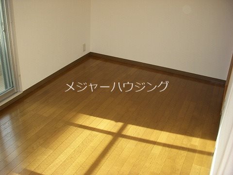 ピアチェーレ三鷹 8:00から23：00演奏可　総武線各駅停車始発駅 別タイプ