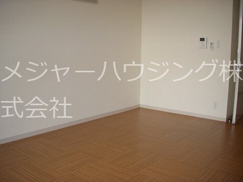 ON　AIR 8:00～23:00演奏可　洗足学園大学 ※別部屋参考写真