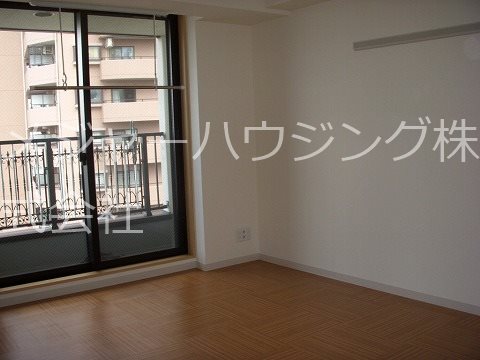 ON　AIR 8:00～23:00演奏可　洗足学園大学 ※別部屋参考写真