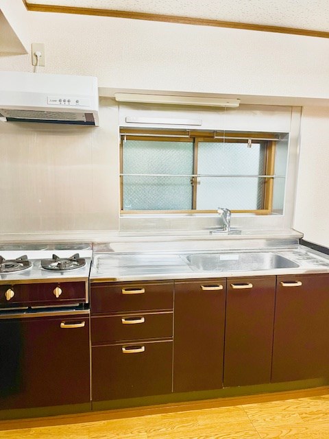 サンライズ砂川　防音室　アップライトピアノ付き キッチン