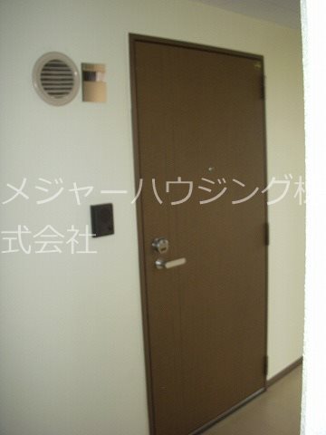 レガート湘南台　8時～23時演奏可 玄関
