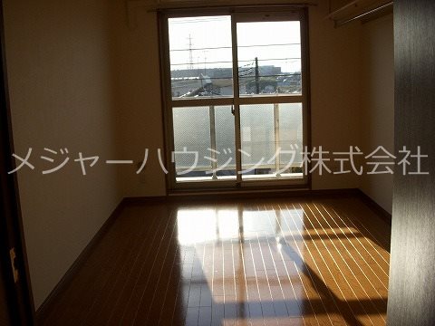 レガート湘南台　8時～23時演奏可 リビング