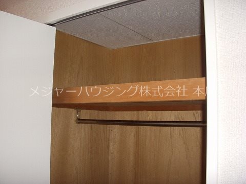 ティーズファーム 9:00～21:00演奏可　グランドピアノ・声楽・弦楽器・一部管楽器の演奏相談 クローゼット