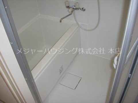 ティーズファーム 9:00～21:00演奏可　グランドピアノ・声楽・弦楽器・一部管楽器の演奏相談 別部屋参考