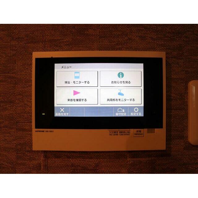 ムジーク北参道　7:00～23:00演奏可　アップライトピアノ・弦楽器・金管楽器他各種相。 セキュリティ