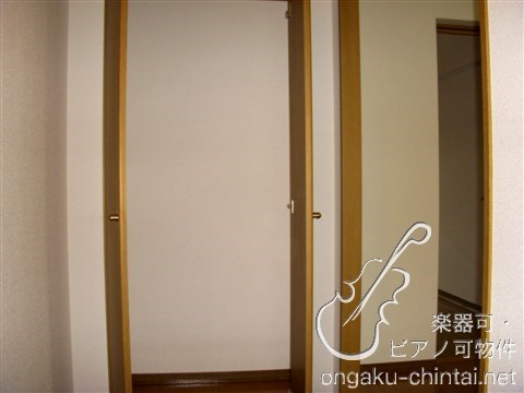 リヴェール 8:00～23:00　グランドピアノＣ７クラスまで搬入可・声楽・弦楽器・木管・金管楽器の演奏可。 その他