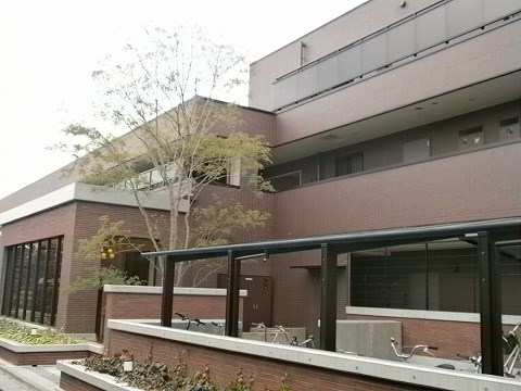 サロンノワール　8:00～23:00演奏可　グランドピアノ・声楽・弦楽器・木管・金管楽器の演奏可 その他