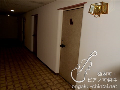 落合ミュージックハイム 9:00～22:00演奏可　専用防音室（別途契約） 防音室　玄関