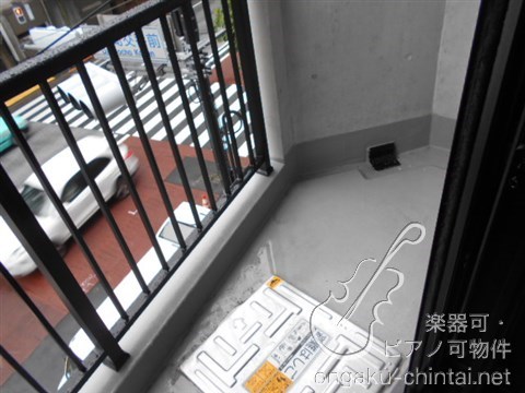 Az Music新宿御苑　24時間演奏可 ベランダ