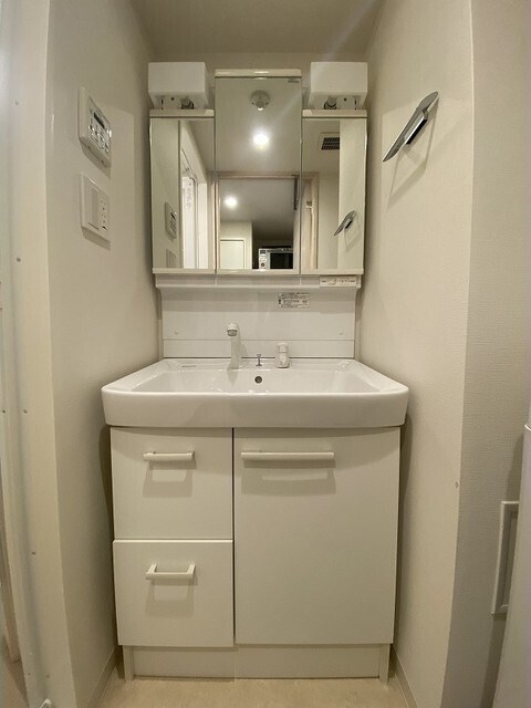 WHARF森下　別途soundproofroom(防音ルーム）にて24時間演奏可能 洗面所