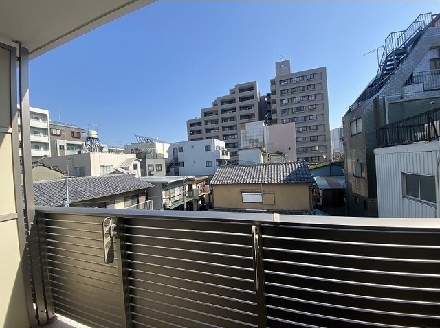 WHARF森下　別途soundproofroom(防音ルーム）にて24時間演奏可能 ベランダ