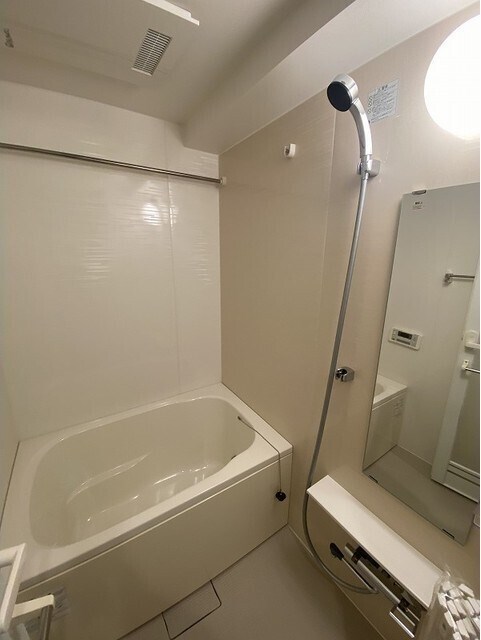 WHARF森下　別途soundproofroom(防音ルーム）にて24時間演奏可能 風呂画像