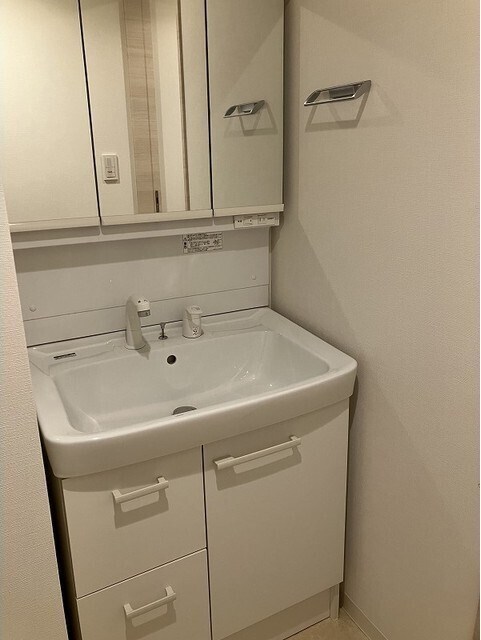 WHARF森下　別途soundproofroom(防音ルーム）にて24時間演奏可能 洗面所