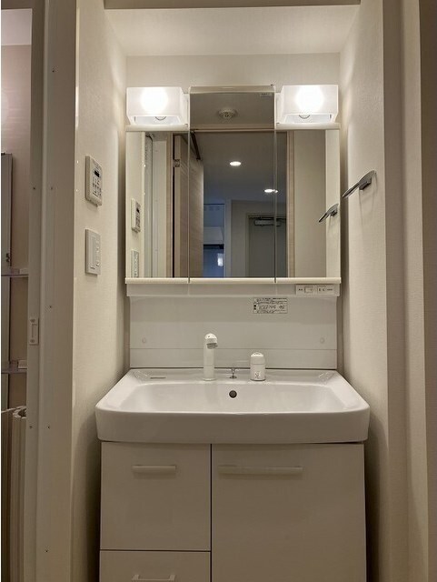 WHARF森下　別途soundproofroom(防音ルーム）にて24時間演奏可能 洗面所