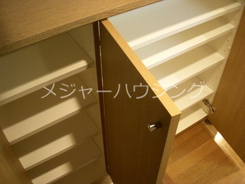 フォンティーヌ・シャンテ　　8：00～23：00演奏可　土日祝10：00～22：00　溝の口駅　洗足学園 その他