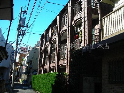 アローハイム  07:00～24:00　演奏可　武蔵野音楽大学　日本大学芸術学部 外観