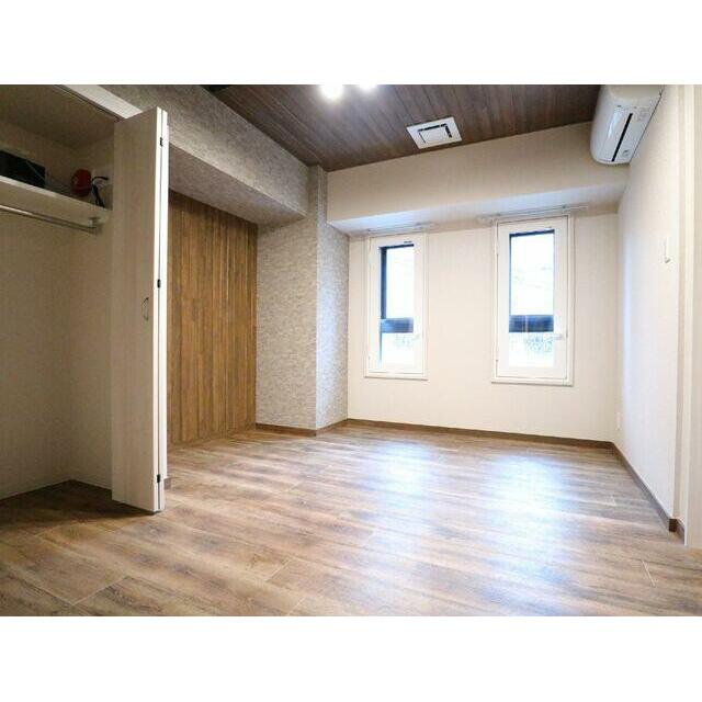 ムジーク北参道　7:00～23:00演奏可　アップライトピアノ・弦楽器・金管楽器他各種相。 居室