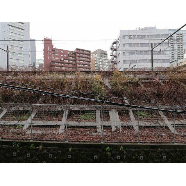 ムジーク北参道　7:00～23:00演奏可　アップライトピアノ・弦楽器・金管楽器他各種相。 景色