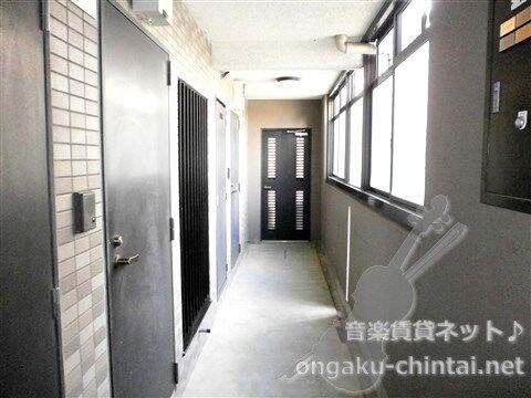アークパレス  24時間演奏可　西武池袋線　所沢駅　防音室　 玄関