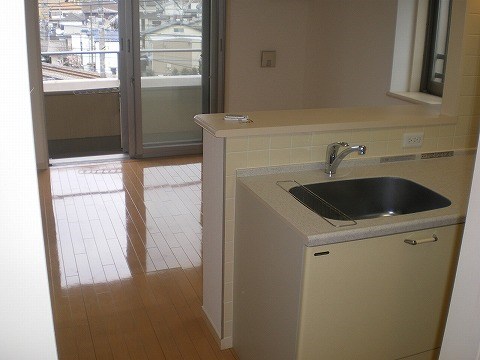 コスミック 09:00～22:00演奏可 　武蔵野音楽大学　日本大学芸術学部 その他