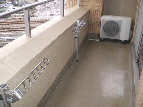 コスミック 09:00～22:00演奏可 　武蔵野音楽大学　日本大学芸術学部 ベランダ