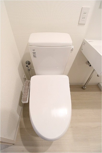 CASAラシクラス練馬春日町 トイレ