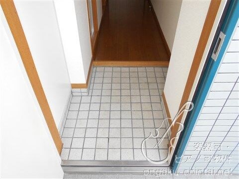 メゾンムジーク 9:00～22:00演奏可  武蔵野音楽大学　日本大学芸術学部 玄関