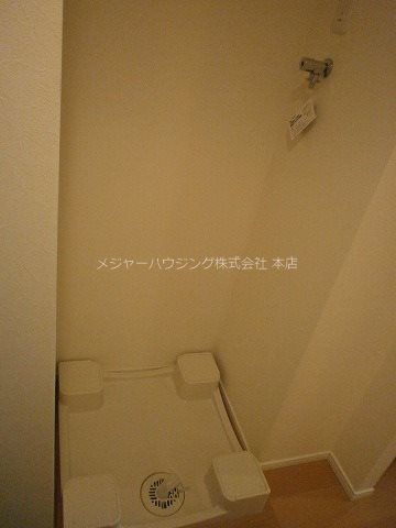 コロナーレ 8:00～23：00演奏可 洗濯機置場