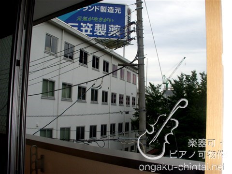 フェリシア新江古田 　10:00～22:00演奏可　武蔵野音楽大学　日本大学芸術学部 ベランダ