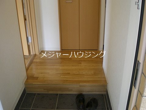 アレシア旭丘　24時間演奏可 玄関