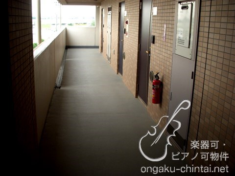 ベルジュネス 9:00～22:00演奏可　登戸駅 洗足学園　昭和音楽大学 玄関