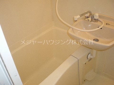 オーパスワン 8:00～24:00演奏可　山手線　巣鴨駅　東京音大　東京藝大 バス・シャワールーム