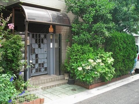 リブイン世田谷 10:00～23:00演奏可 エントランス