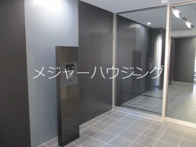リヴシティ成増ミュジオ　8:00～23：00迄演奏可 エントランス
